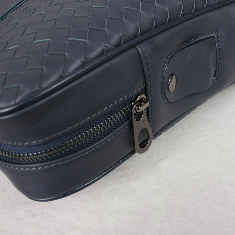 Bottega Veneta intrecciato VN briefcase M80009B blue